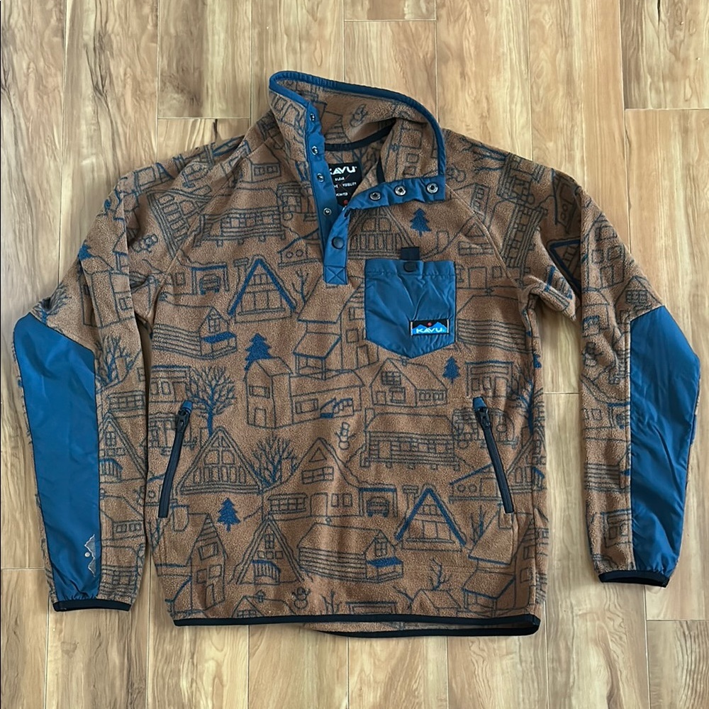 Kavu fleece pullover - winter house cozy print